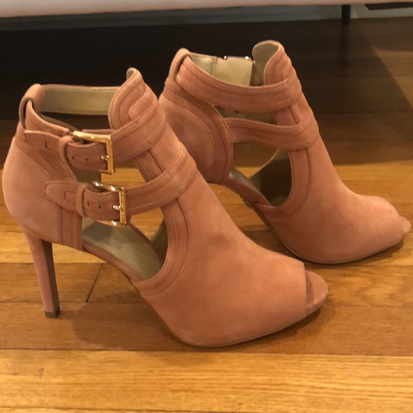 Michael Kors open toe shoes - Picture 2 of 5